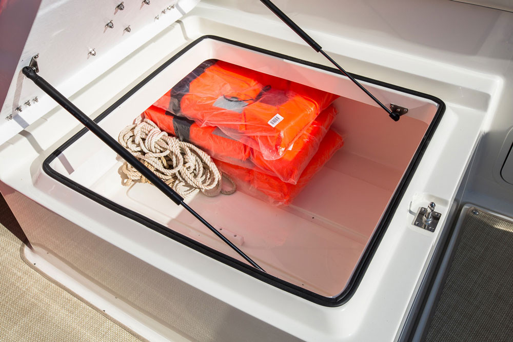 Bayliner Ciera 8 med Mercruiser sterndrive - 12