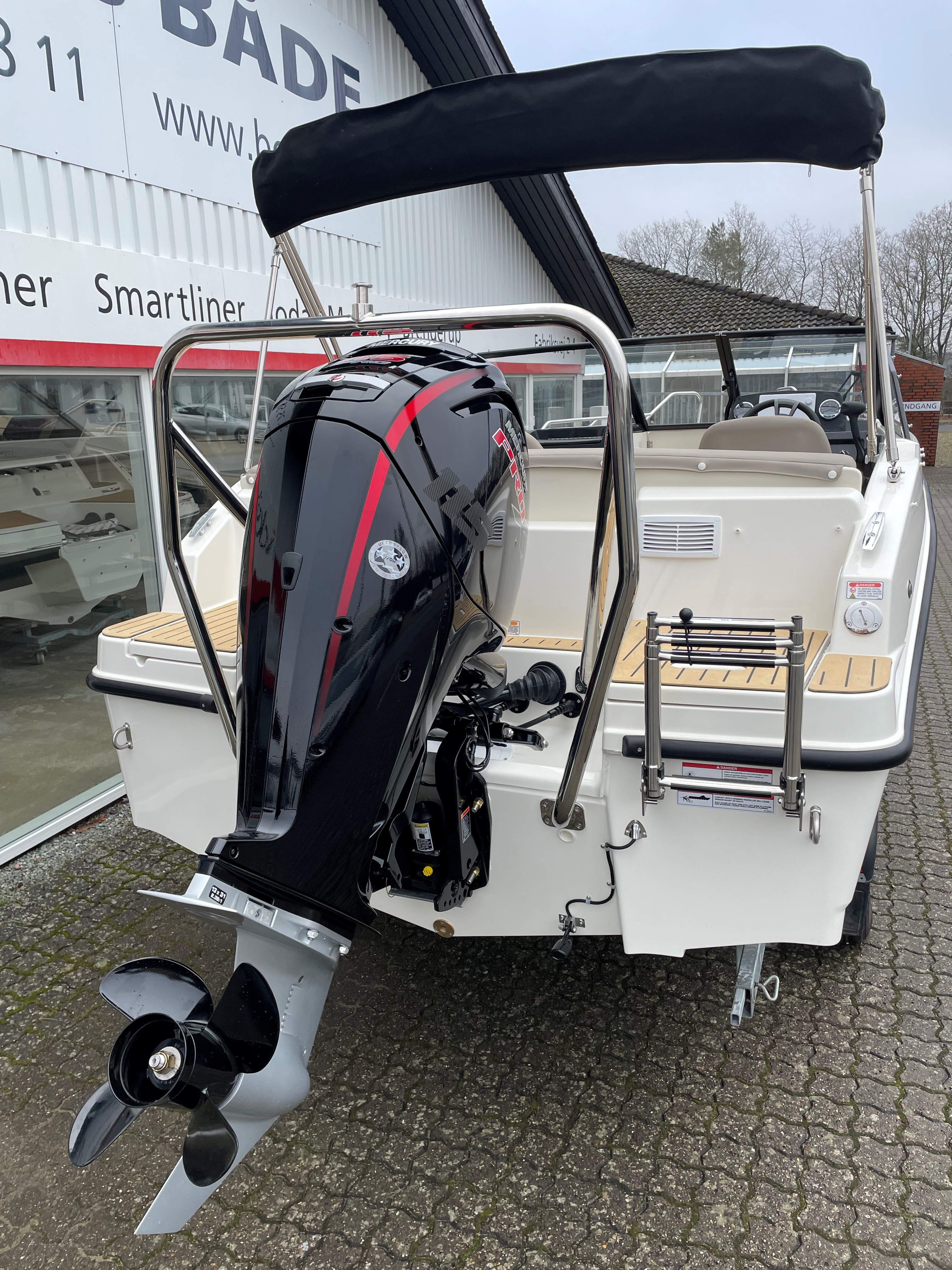 Quicksilver Activ 555 Bowrider med F115 Mercury-EFI ProXS 4 takt 2,1L - Flot udstyret. - 10