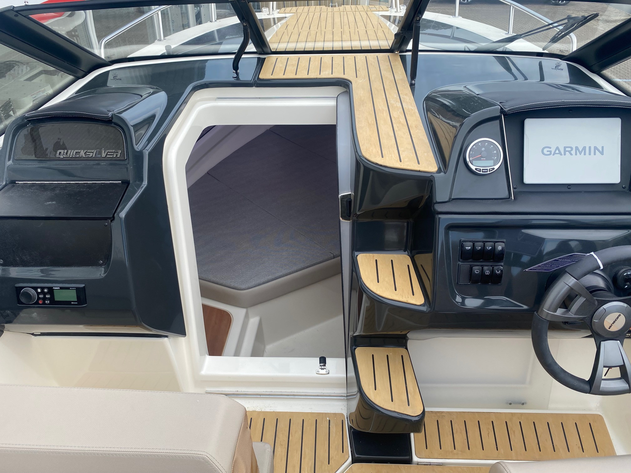 Quicksilver Activ 755 Cruiser med F225 Mercury-EFI 4 takt XL V6 - inkl udstyr - 15