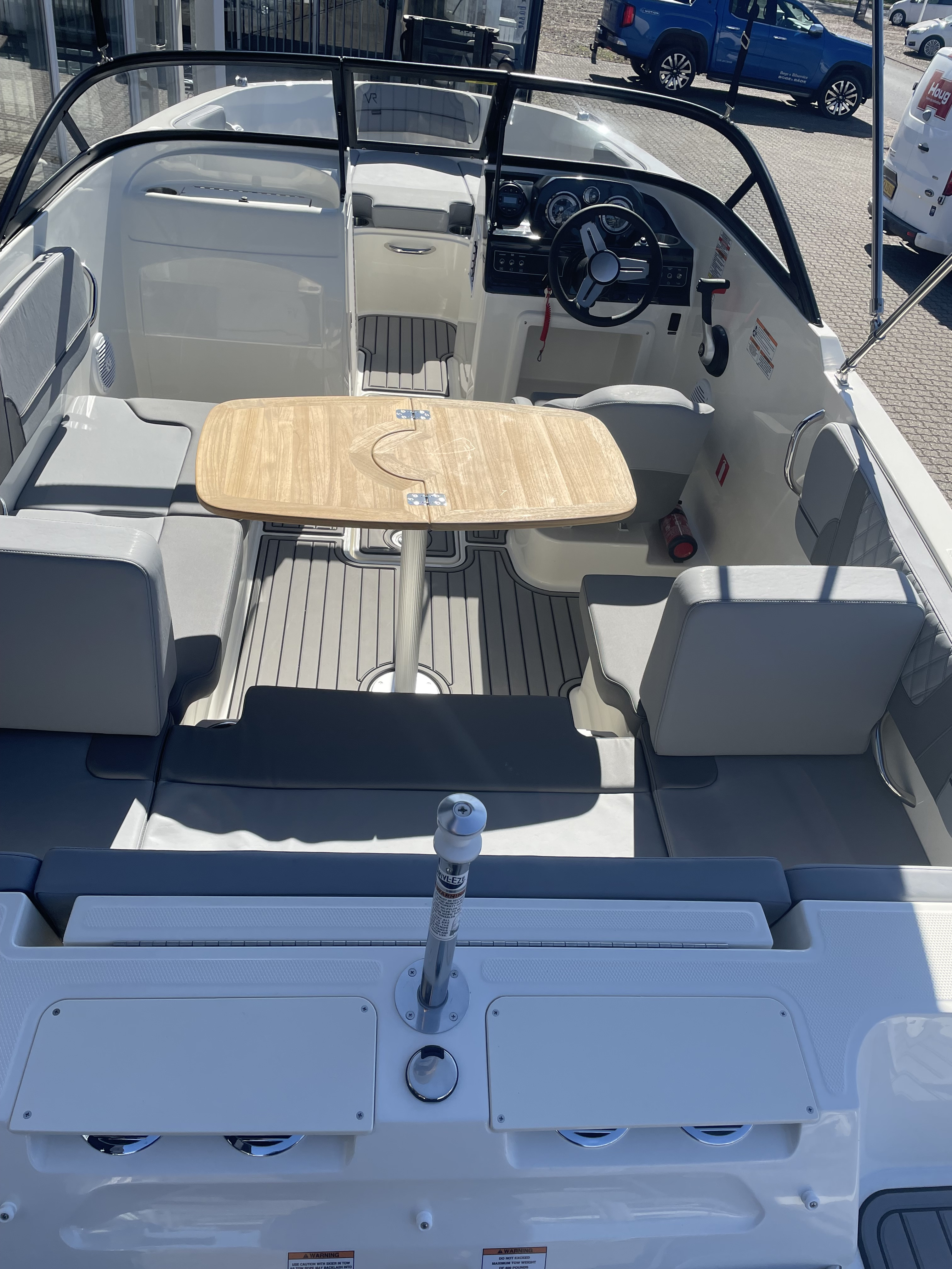 Byliner VR4 Bowrider med F115 ProXS Mercury-EFI 4 takt - 17