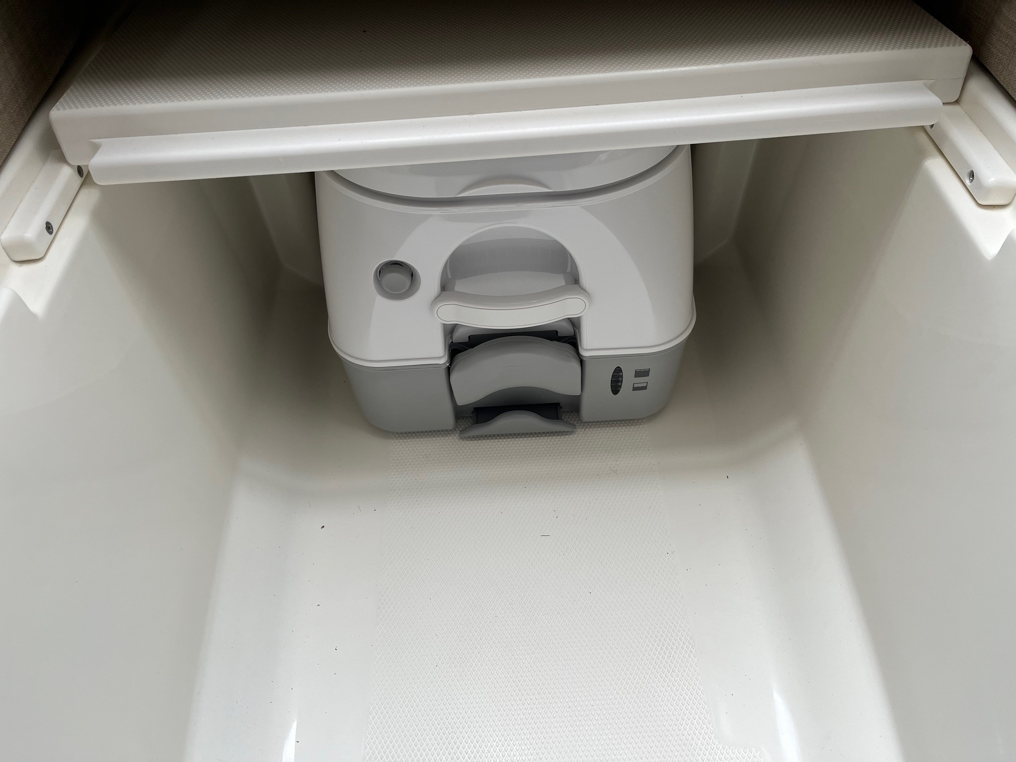 Bayliner VR5 Cuddy med Mercury F200 XL-EFI DS V6 - inkl. udstyr - 18