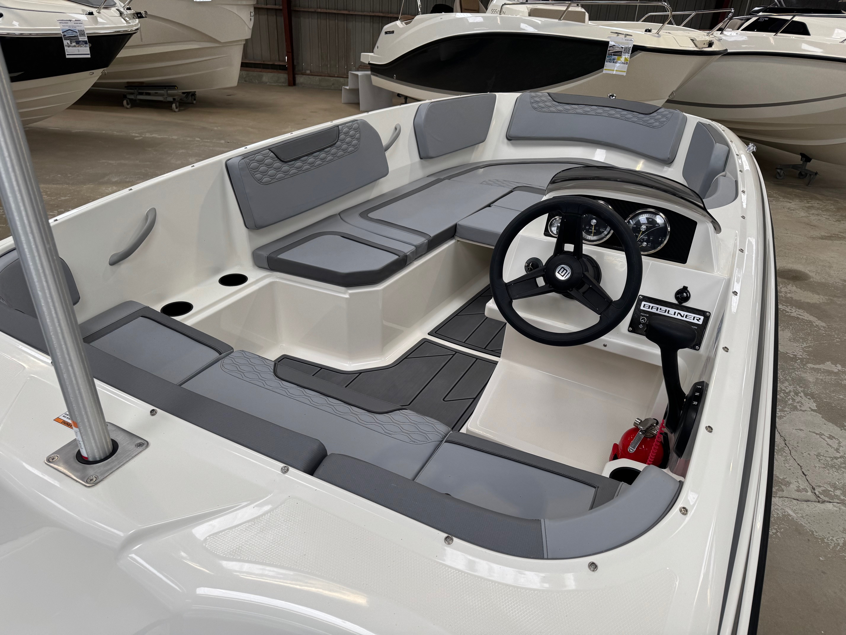 Bayliner M15 med Mercury F60 ELPT-EFI og udstyr - 4