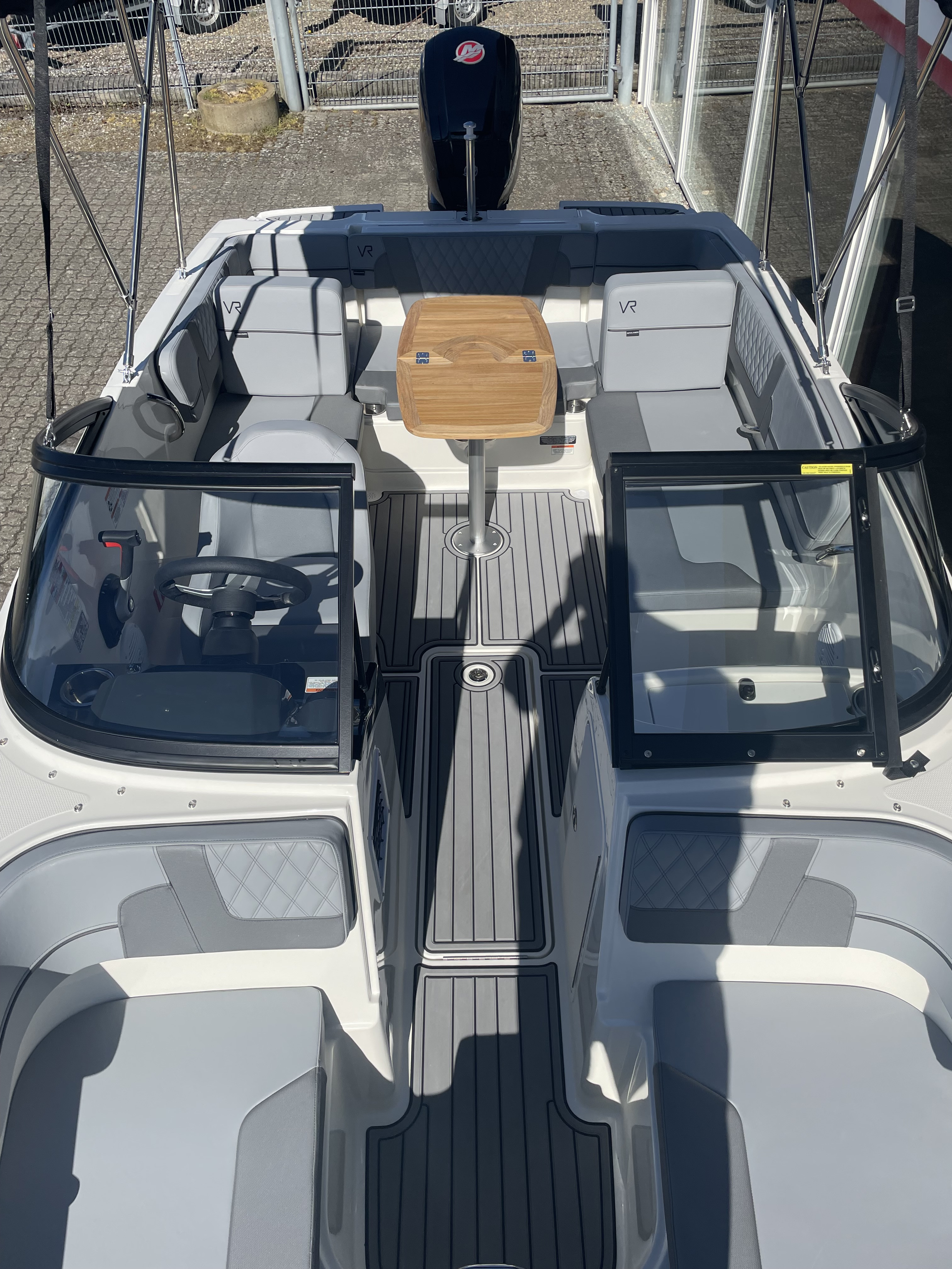 Byliner VR4 Bowrider med F115 ProXS Mercury-EFI 4 takt - 14