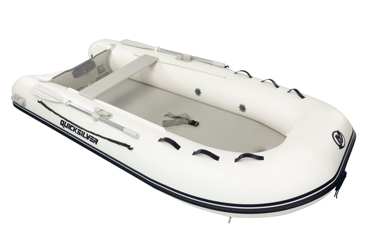 Quicksilver 320 Air Floor (Air Deck). - 2