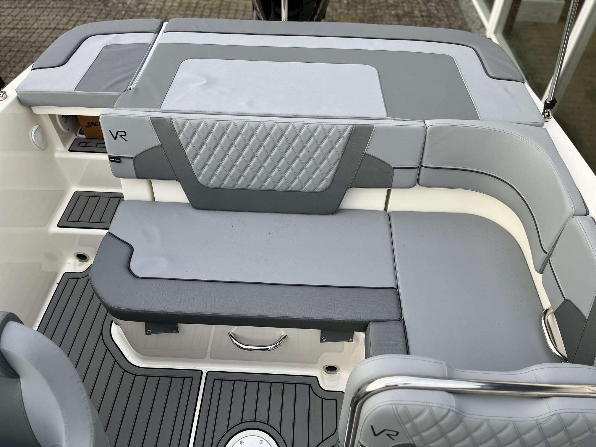 Bayliner VR5 Cuddy med Mercury F200 XL-EFI DS V6 - inkl. udstyr - 17