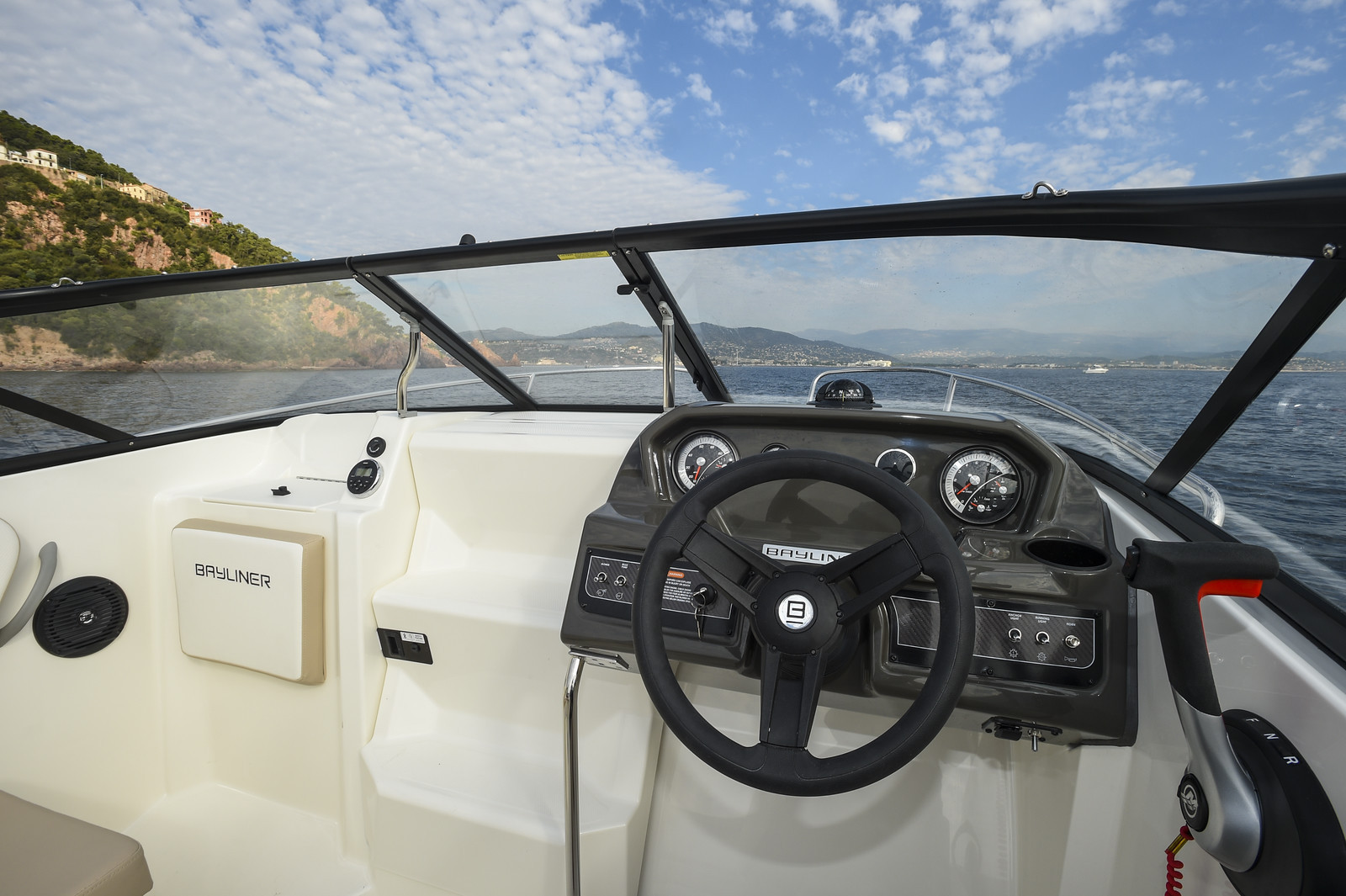 Bayliner VR5 Cuddy med F150 Mercury-EFI XL 3,0L  - inkl. udstyr - SOLGT - 15