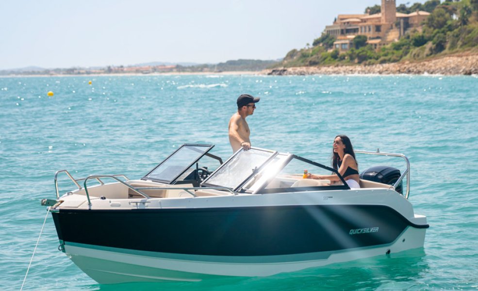 Quicksilver Activ 555 Bowrider med F100 Mercury-EFI 4 takt 2,1L - TOP-UDSTYRET - 0