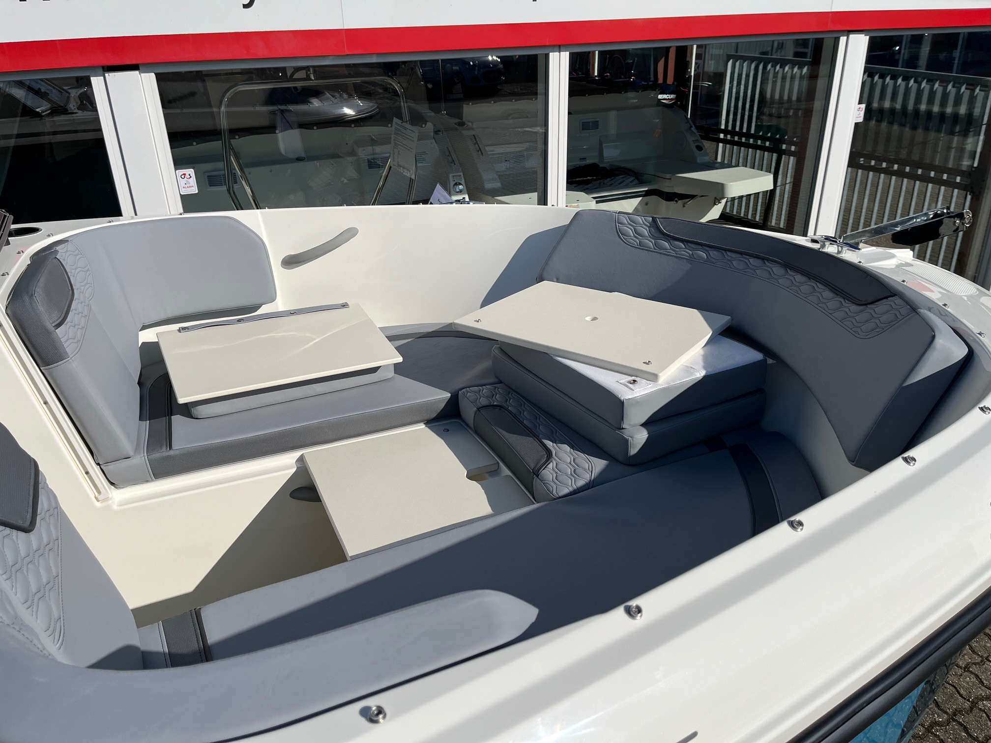 Bayliner M19 med 115 hk Mercury-EFI XL CT 2,1L - med udstyr - TILBUD - 5