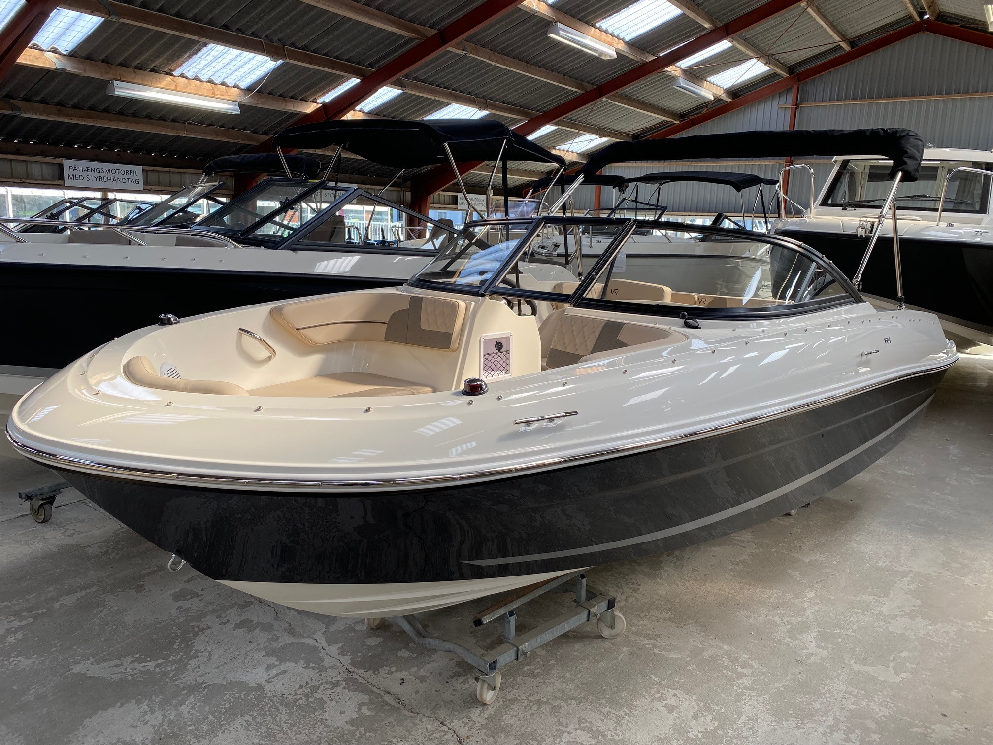 Byliner VR4 Bowrider med F115 ProXS Mercury-EFI 4 takt - 6