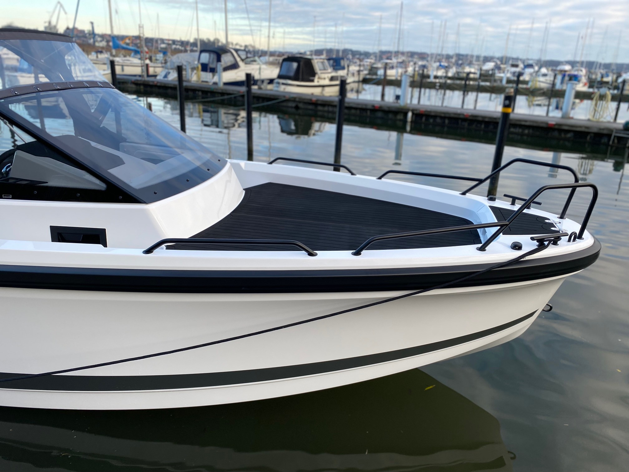 Ryds 735VI - F175 Mercury-EFI DS V6 - 16