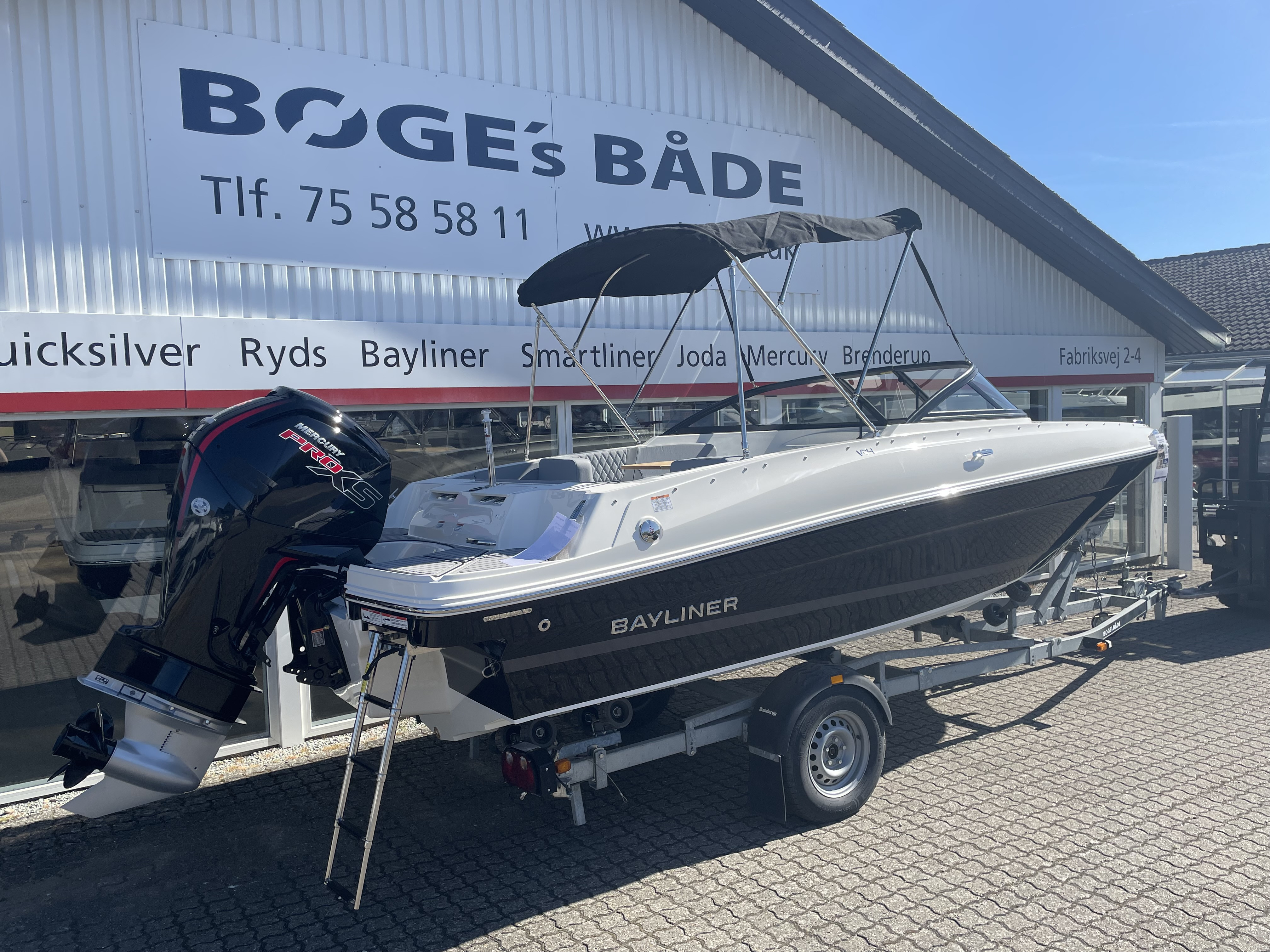 Byliner VR4 Bowrider med F115 ProXS Mercury-EFI 4 takt - 16