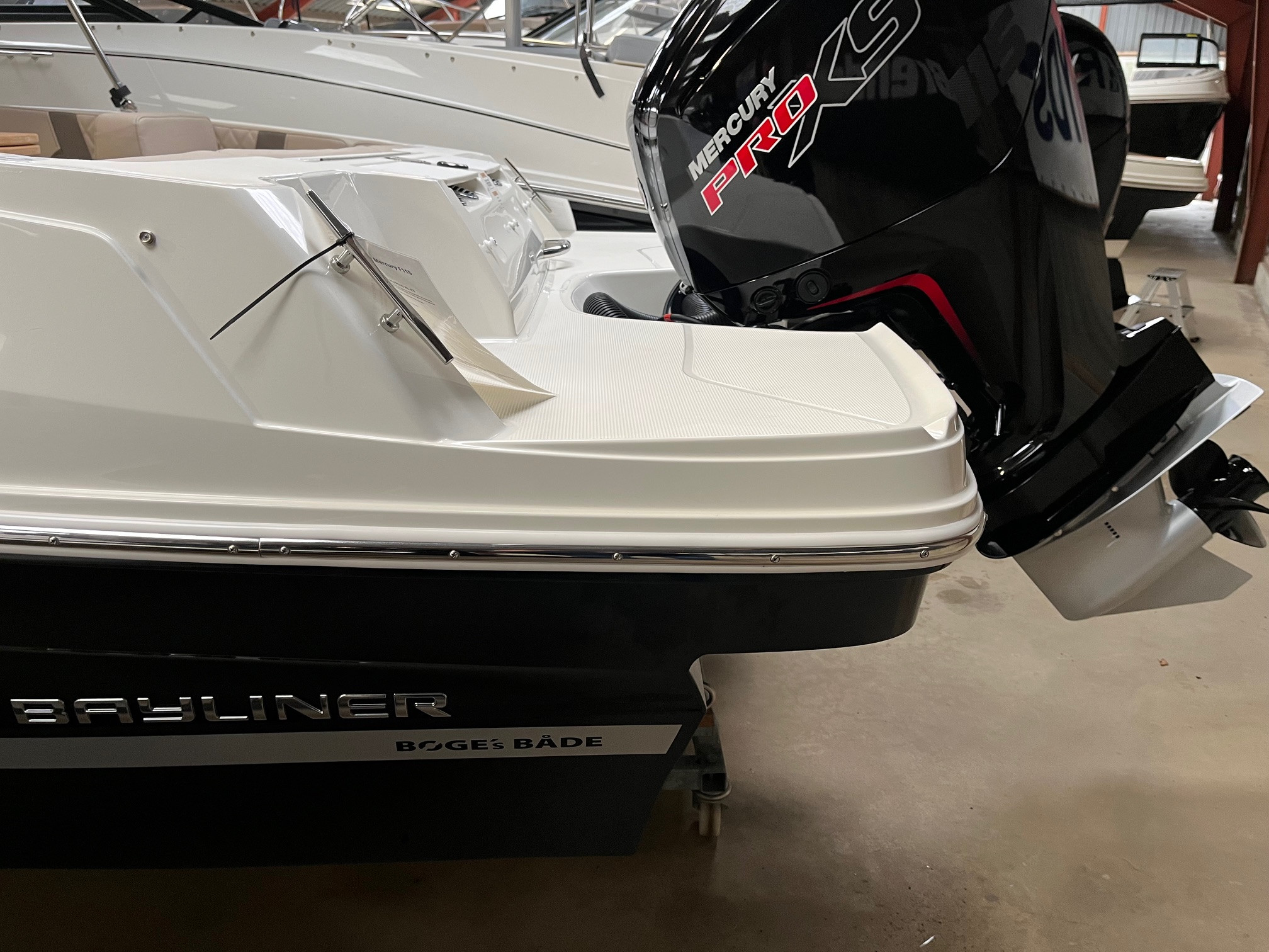 Byliner VR4 Bowrider med F115 ProXS Mercury-EFI 4 takt - 12