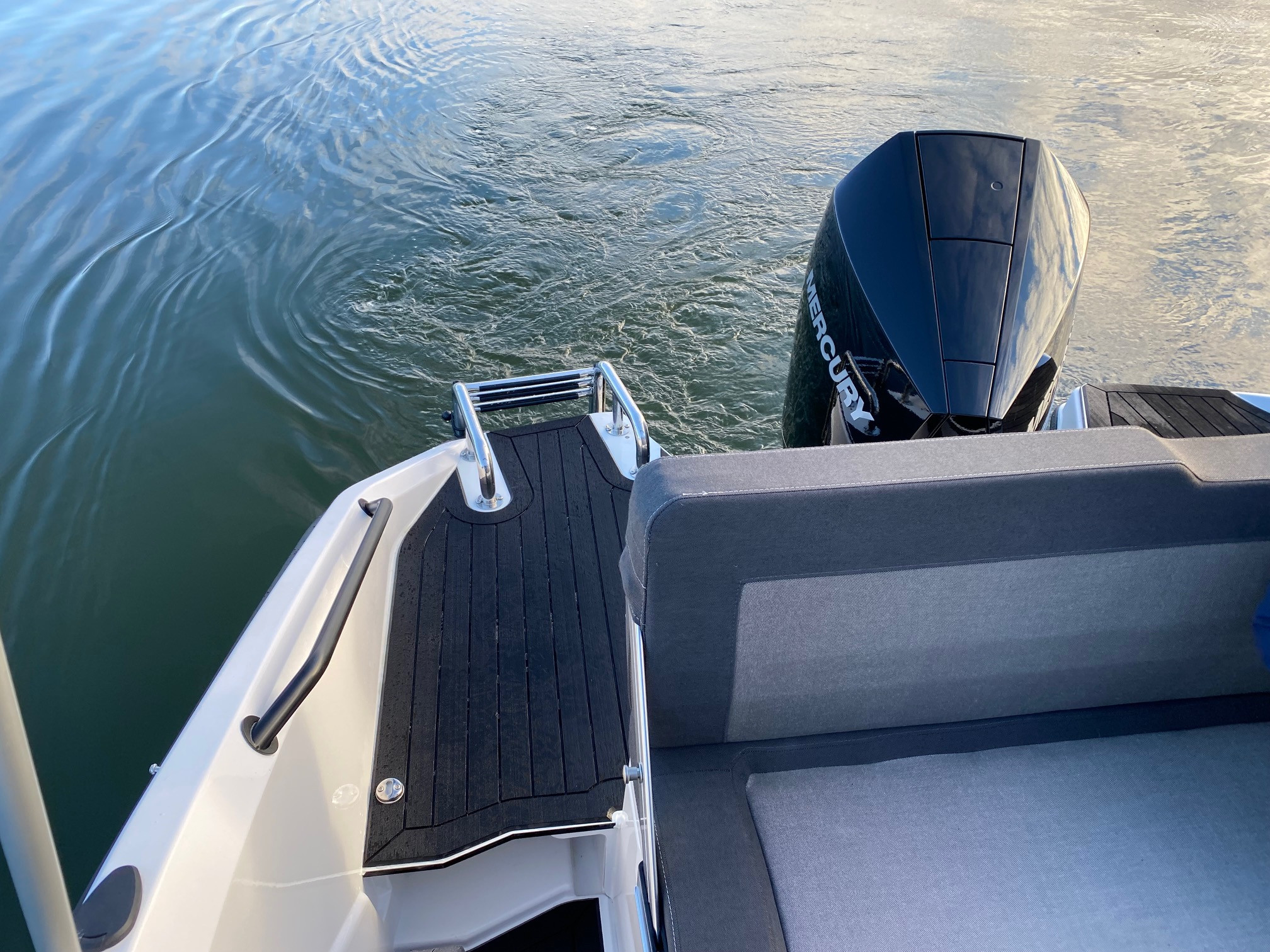 Ryds 735VI - F175 Mercury-EFI DS V6 - 19