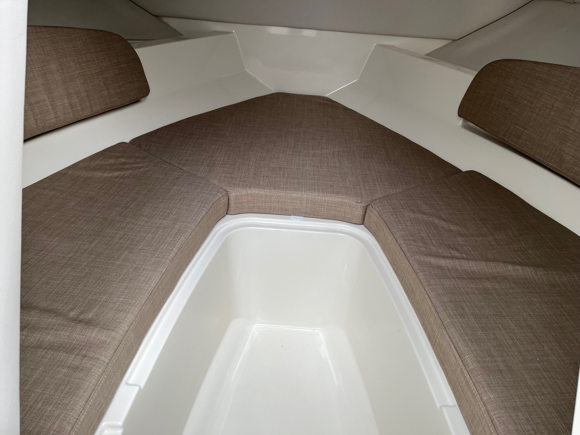 Bayliner VR5 Cuddy med Mercury F200 XL-EFI DS V6 - inkl. udstyr - 8