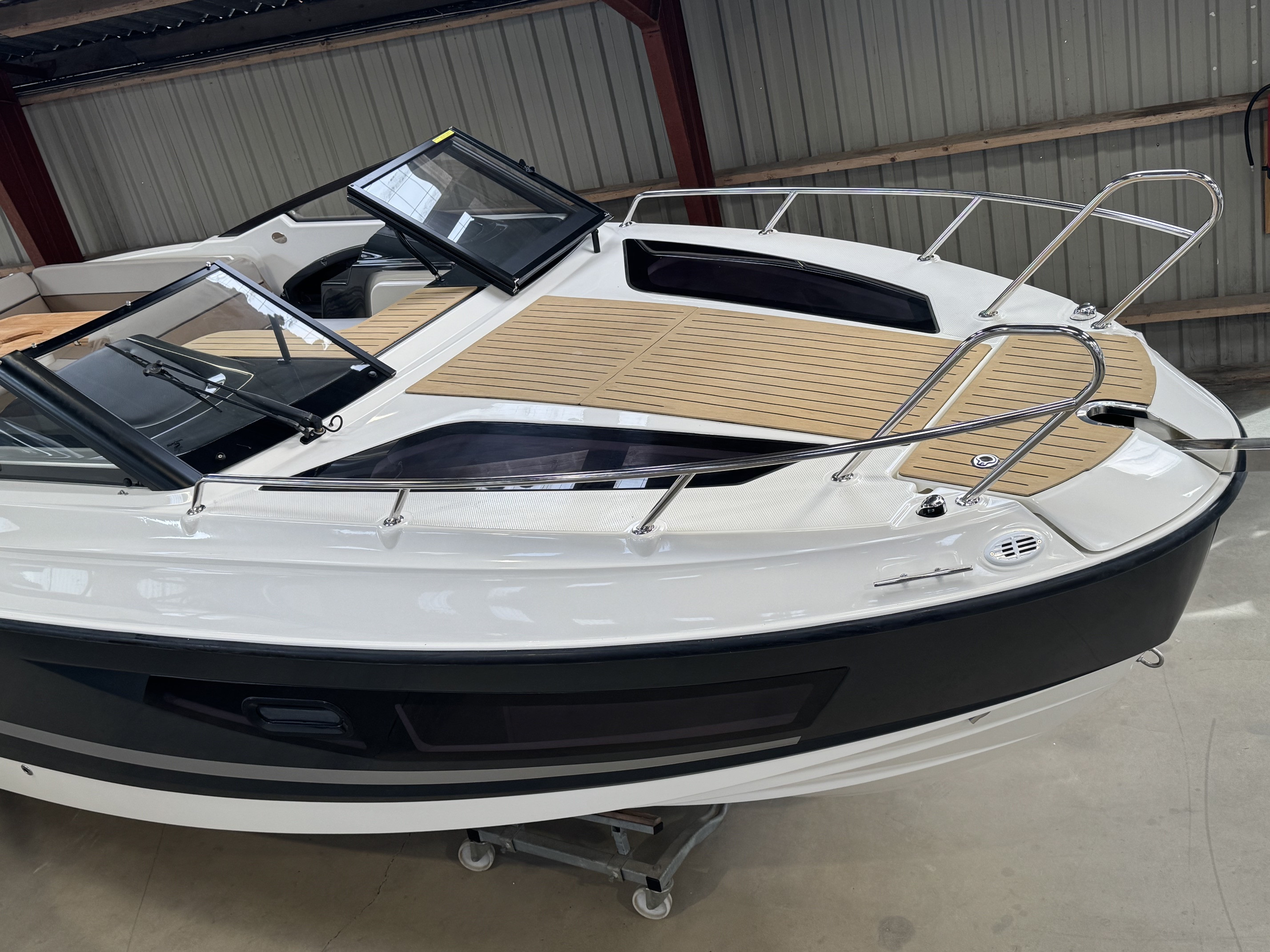Quicksilver Activ 755 Cruiser med F225 Mercury-EFI 4 takt XL V6 - inkl udstyr - 9