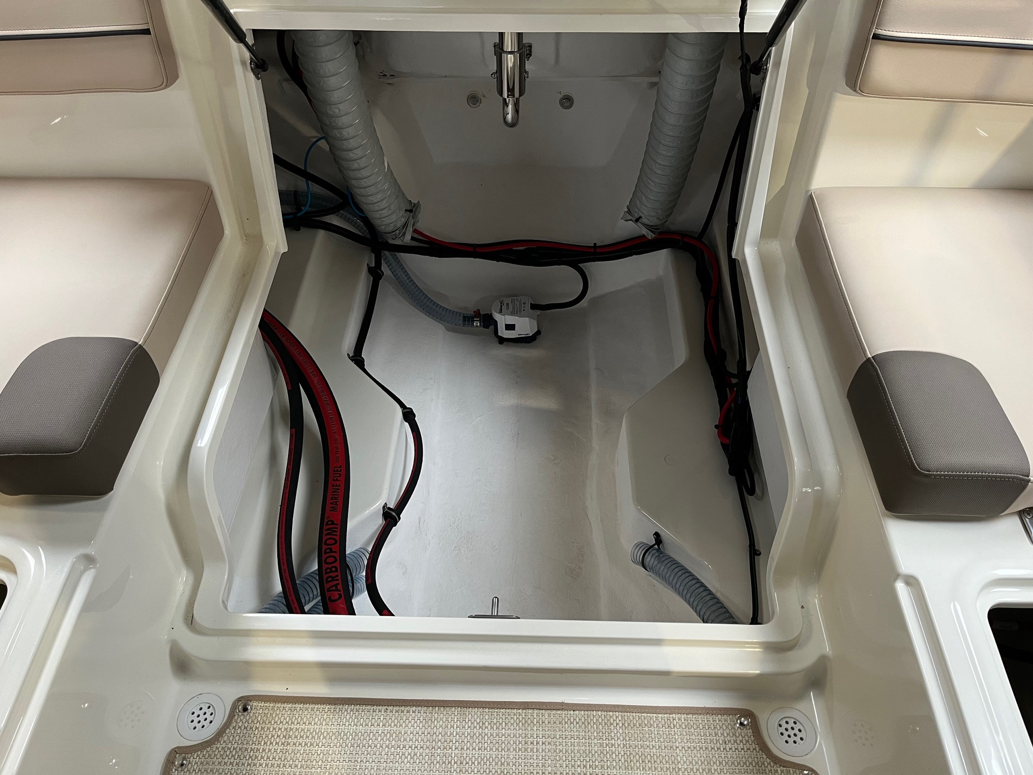 Byliner VR4 Bowrider med F115 ProXS Mercury-EFI 4 takt - 10