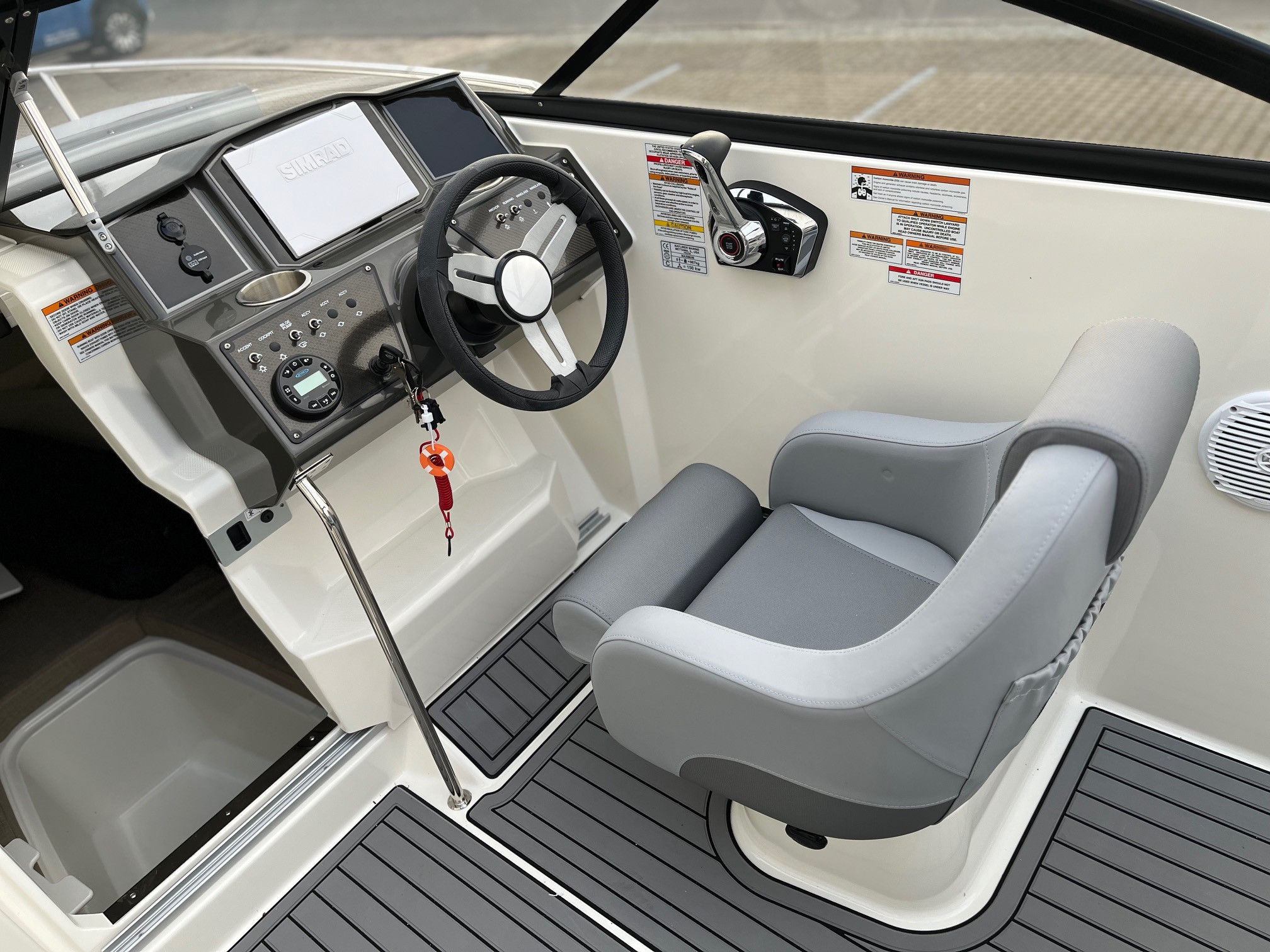 Bayliner VR5 Cuddy med Mercury F200 XL-EFI DS V6 - inkl. udstyr - TILBUD - 14